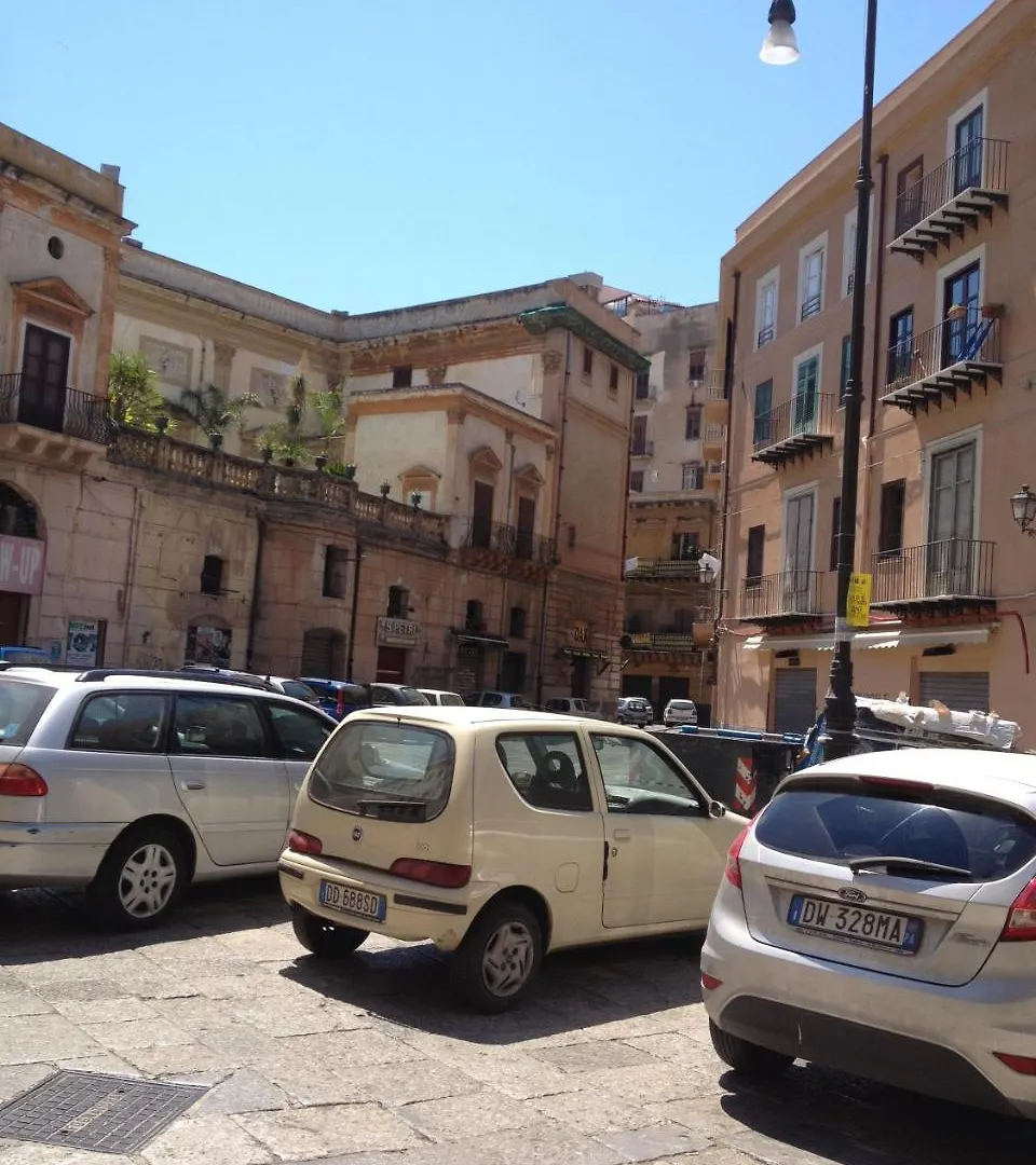 Casa Sant'Anna Daire Palermo 0*,  İtalya
